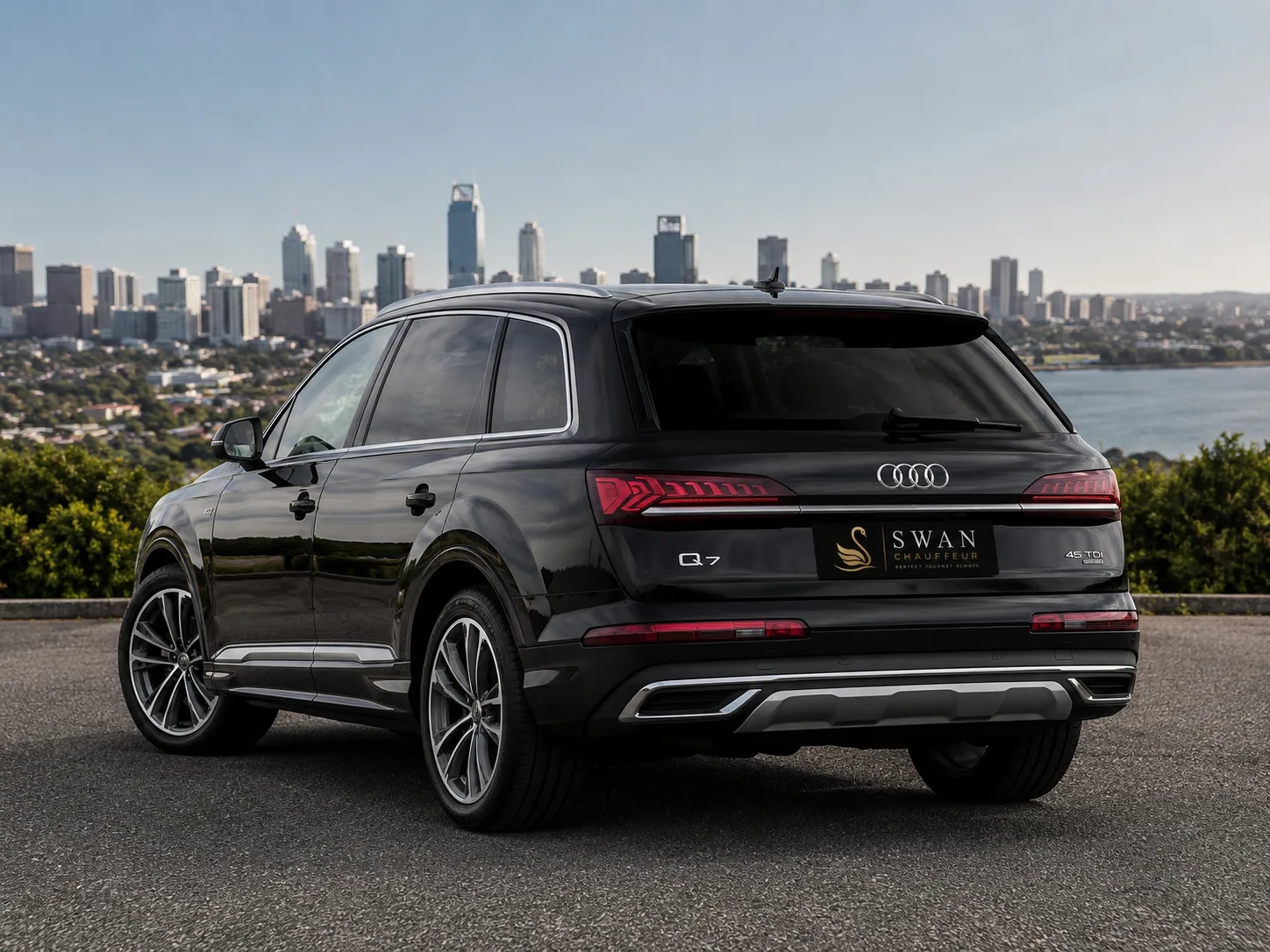 Audi Q7 chauffeur car Perth, exterior view