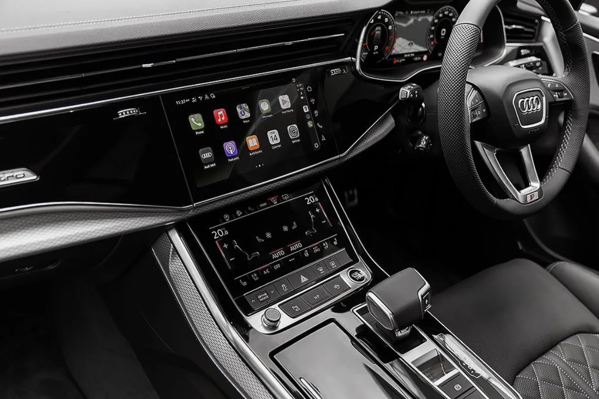 Audi Q7 chauffeur car Perth, interior view